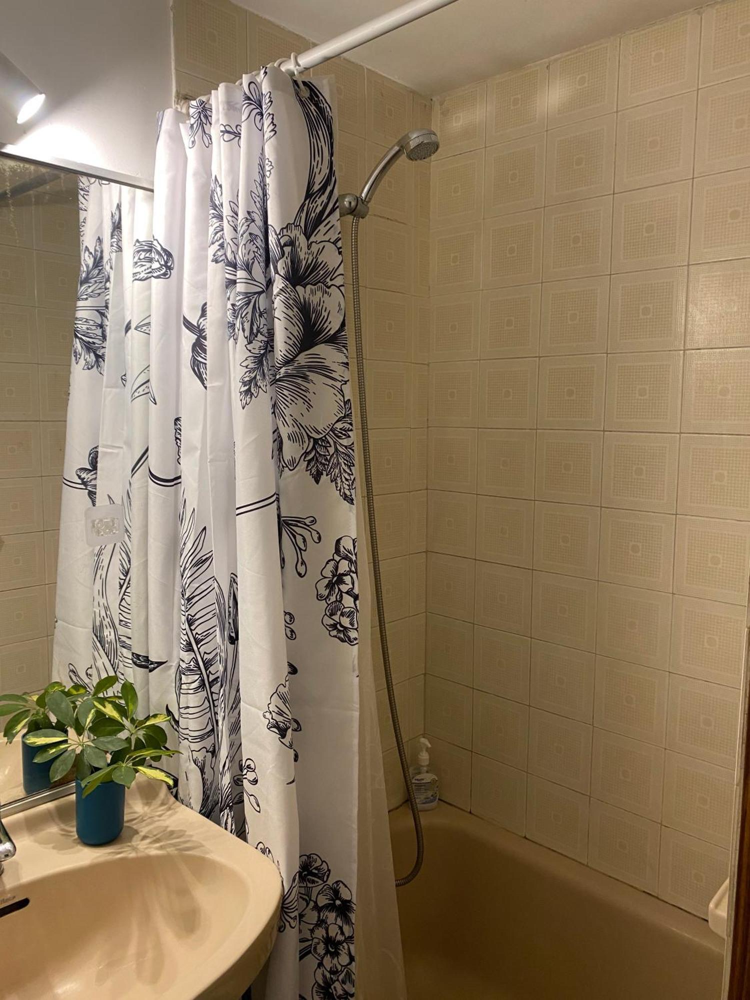 Con Bano Privado En Departamento Compartido Con Anfitrion Hospedagem domiciliar